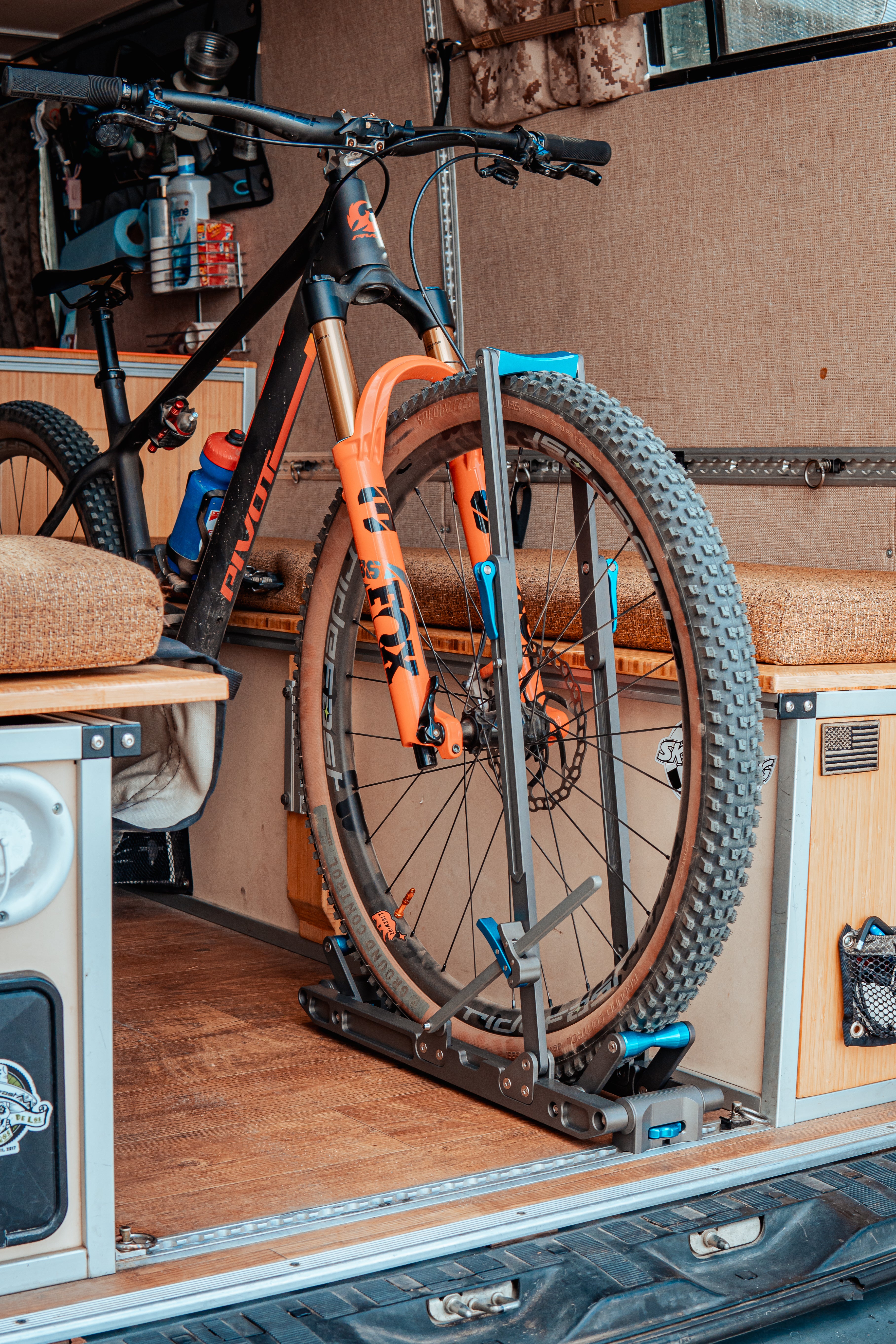 Mtb van online storage